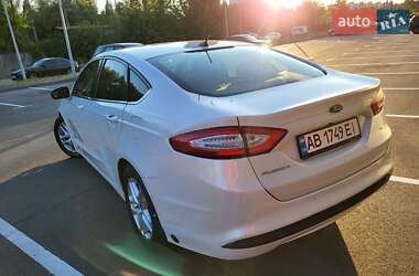 Седан Ford Fusion 2015 в 