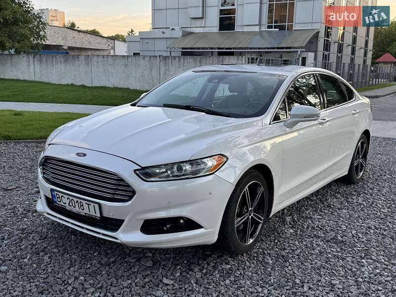Седан Ford Fusion 2014 в Львові