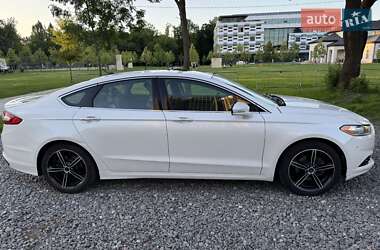 Седан Ford Fusion 2014 в 