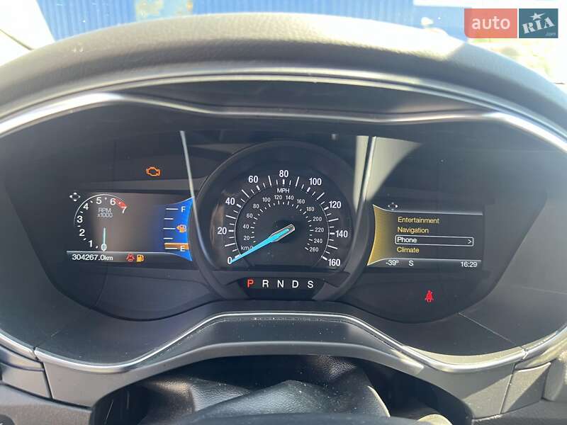 Седан Ford Fusion 2014 в Львові