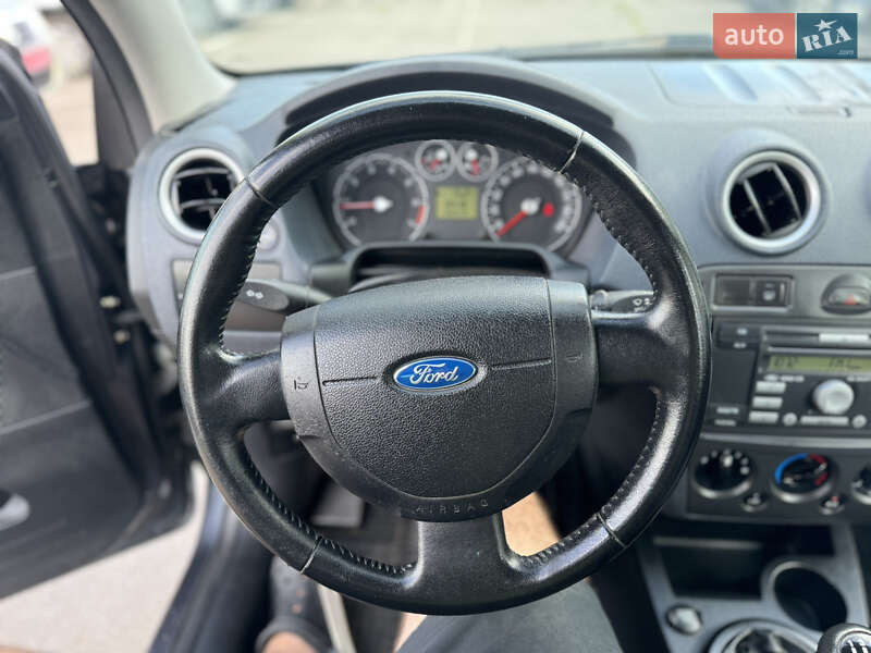 Хэтчбек Ford Fusion 2006 в Чернигове