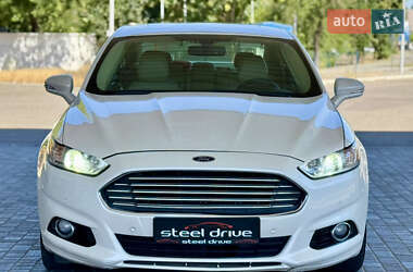 Седан Ford Fusion 2012 в 