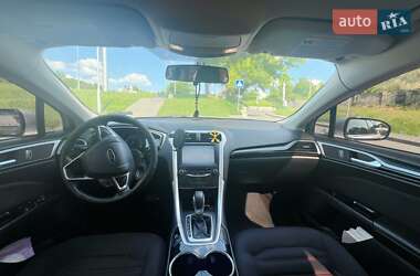 Седан Ford Fusion 2014 в 