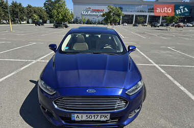 Седан Ford Fusion 2015 в 