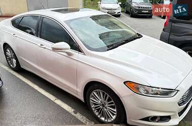 Седан Ford Fusion 2016 в 