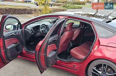 Седан Ford Fusion 2015 в 