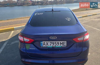 Седан Ford Fusion 2013 в 