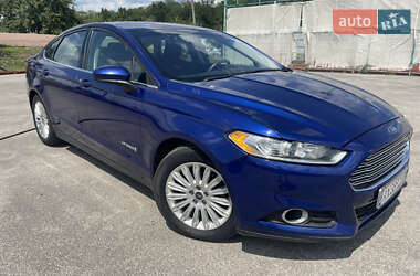 Седан Ford Fusion 2015 в 