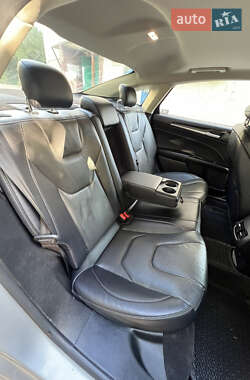 Седан Ford Fusion 2020 в 