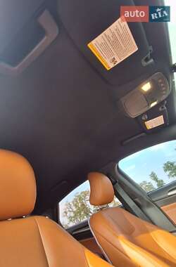 Седан Ford Fusion 2019 в 