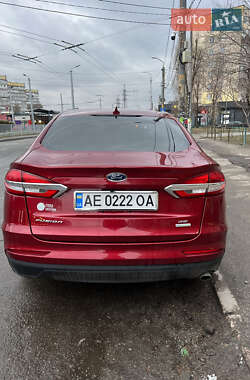 Седан Ford Fusion 2019 в 