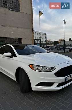 Седан Ford Fusion 2017 в 
