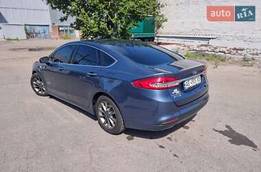 Седан Ford Fusion 2017 в 