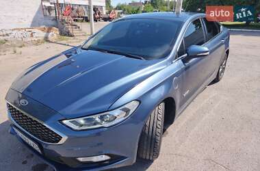 Седан Ford Fusion 2017 в 