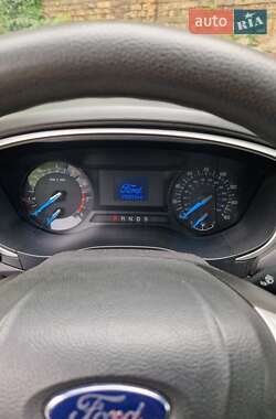 Седан Ford Fusion 2014 в 