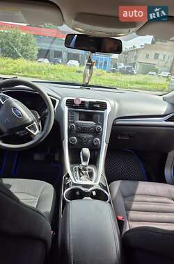 Седан Ford Fusion 2014 в 