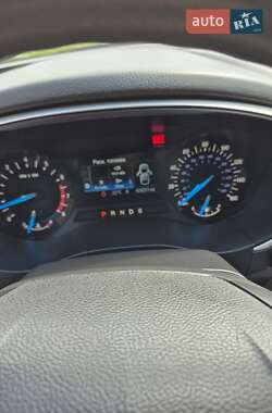 Седан Ford Fusion 2014 в 
