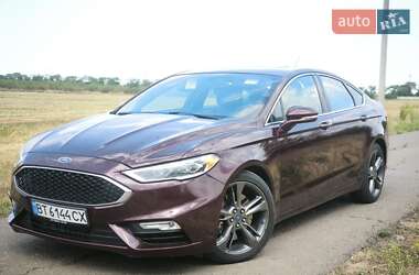 Седан Ford Fusion 2017 в 
