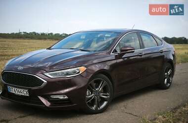 Седан Ford Fusion 2017 в 