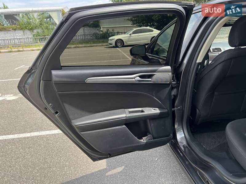Седан Ford Fusion 2019 в Киеве