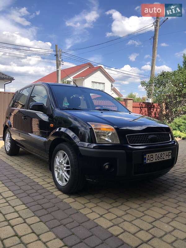 Хэтчбек Ford Fusion 2006 в Виннице