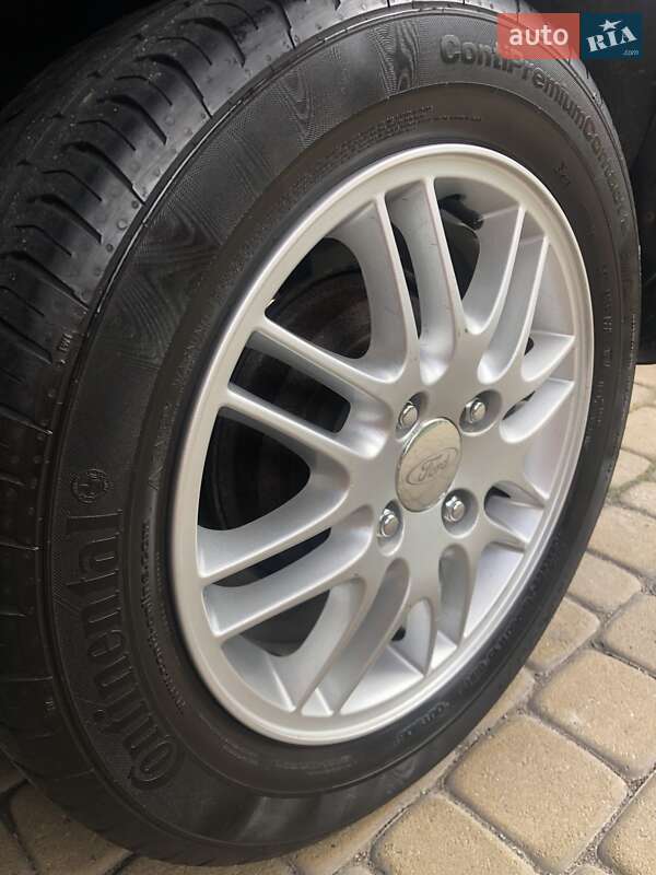 Хэтчбек Ford Fusion 2006 в Виннице