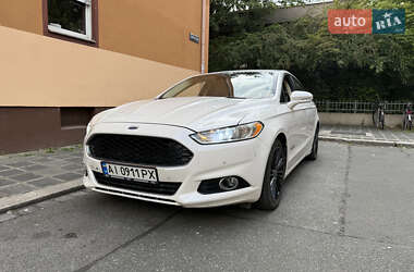 Седан Ford Fusion 2012 в 
