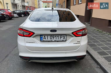 Седан Ford Fusion 2012 в 