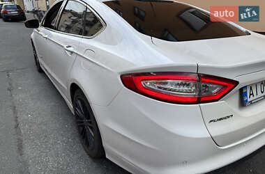 Седан Ford Fusion 2012 в 