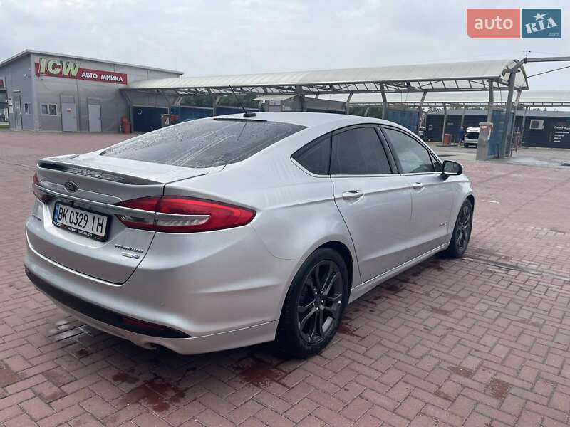 Седан Ford Fusion 2017 в Ровно фото 3 Седан Ford Fusion 2017 в Ровно
