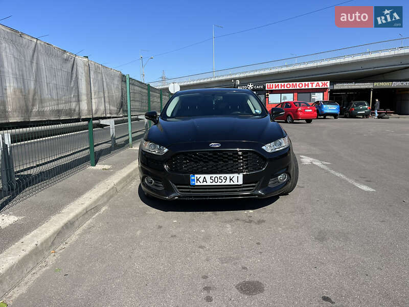 Седан Ford Fusion 2015 в Киеве