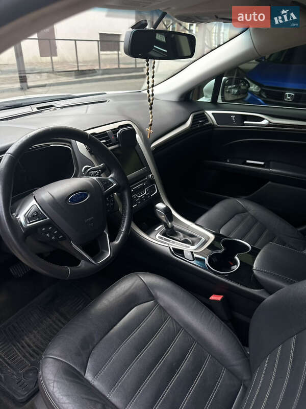 Седан Ford Fusion 2015 в Одессе