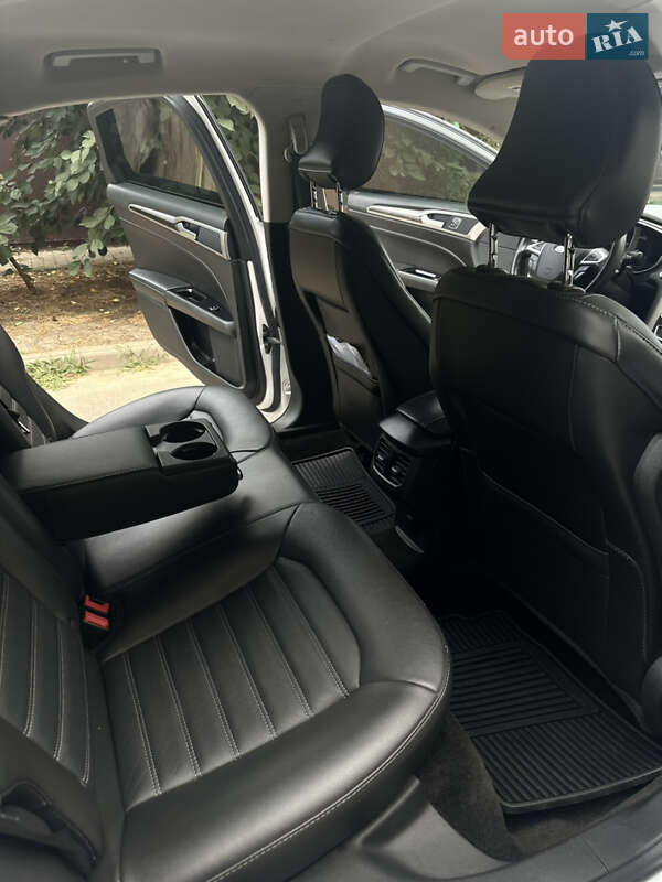 Седан Ford Fusion 2015 в Одессе