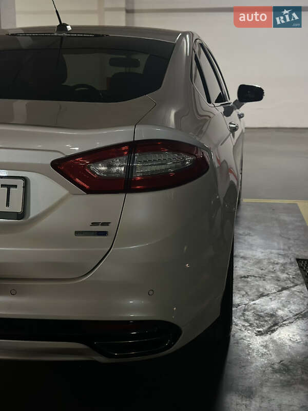 Седан Ford Fusion 2015 в Одессе