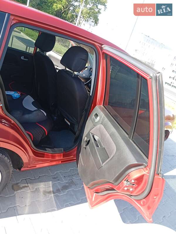 Хэтчбек Ford Fusion 2008 в Львове