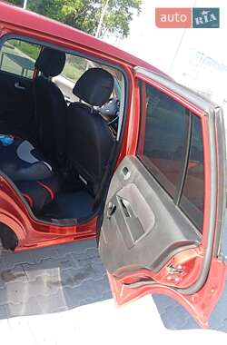 Хэтчбек Ford Fusion 2008 в 