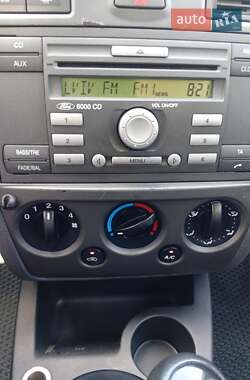 Хэтчбек Ford Fusion 2008 в 