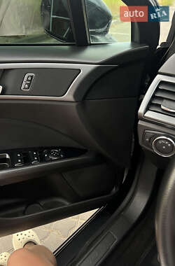 Седан Ford Fusion 2013 в 