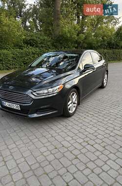 Седан Ford Fusion 2014 в 