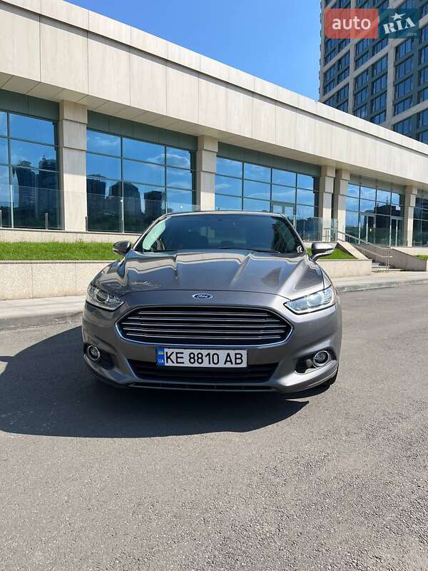 Седан Ford Fusion 2013 в Дніпрі