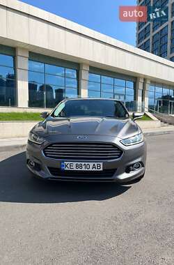 Седан Ford Fusion 2013 в 