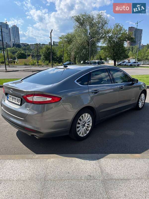 Седан Ford Fusion 2013 в Дніпрі
