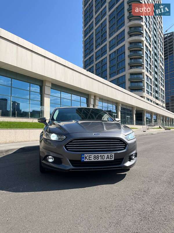 Седан Ford Fusion 2013 в Дніпрі