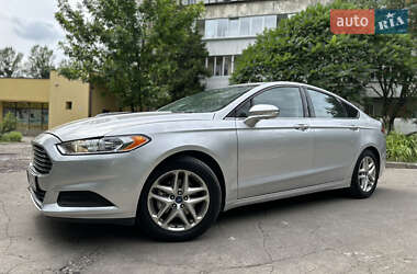 Седан Ford Fusion 2013 в 