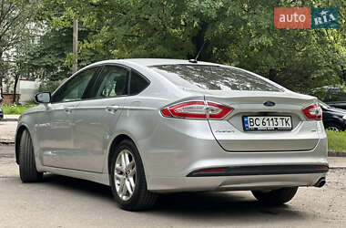 Седан Ford Fusion 2013 в 