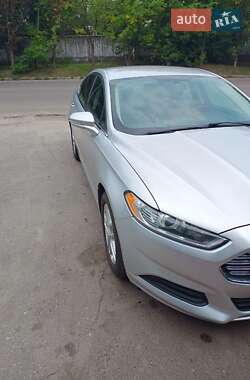Седан Ford Fusion 2015 в 