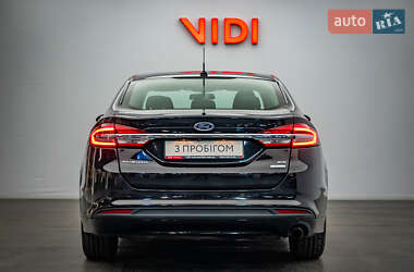 Седан Ford Fusion 2017 в 