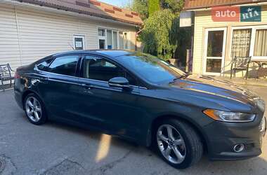 Седан Ford Fusion 2015 в 