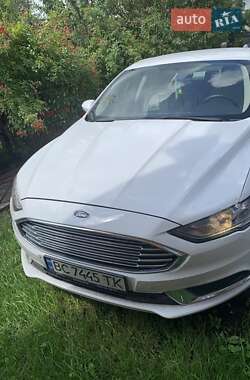 Седан Ford Fusion 2018 в 