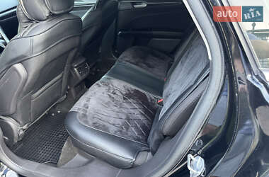 Седан Ford Fusion 2015 в 